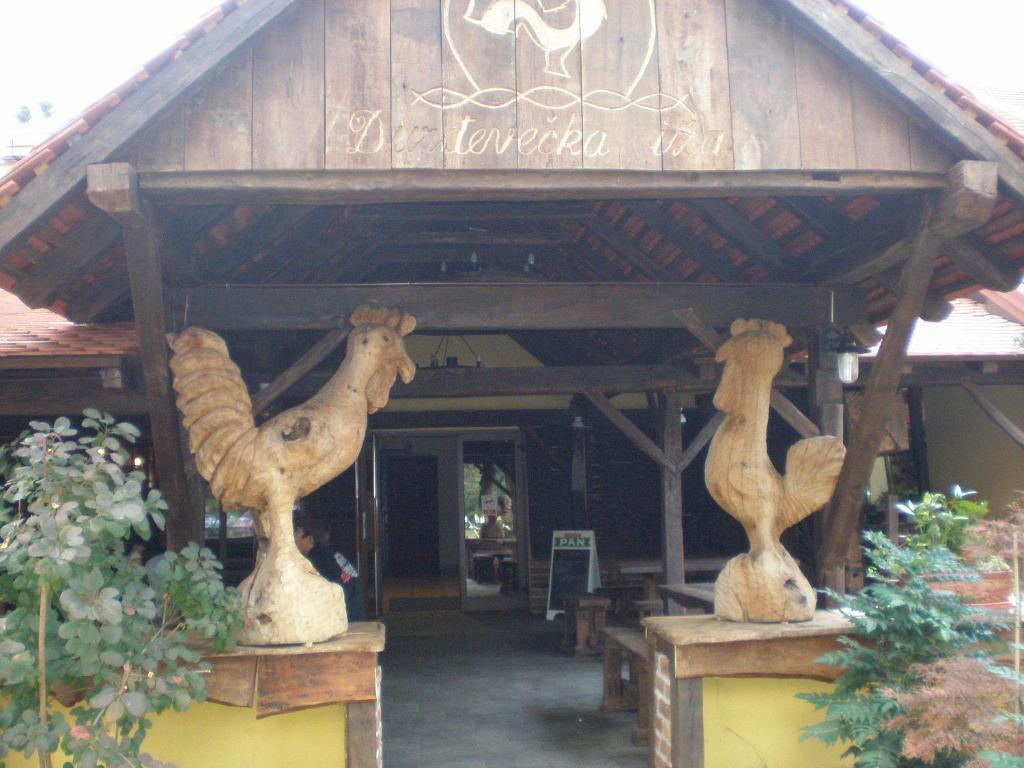 Hotel Picok Ðurđevac Extérieur photo