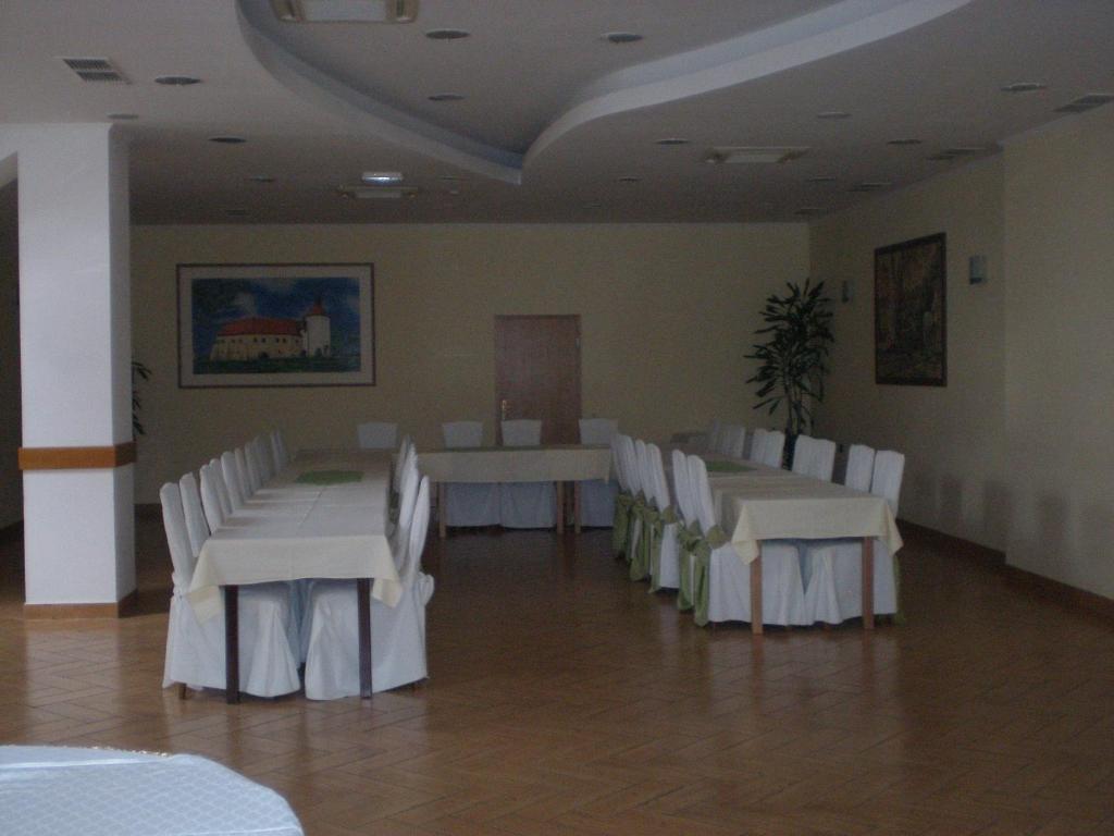 Hotel Picok Ðurđevac Extérieur photo