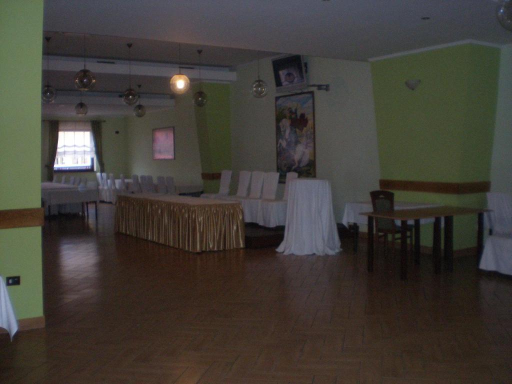 Hotel Picok Ðurđevac Extérieur photo